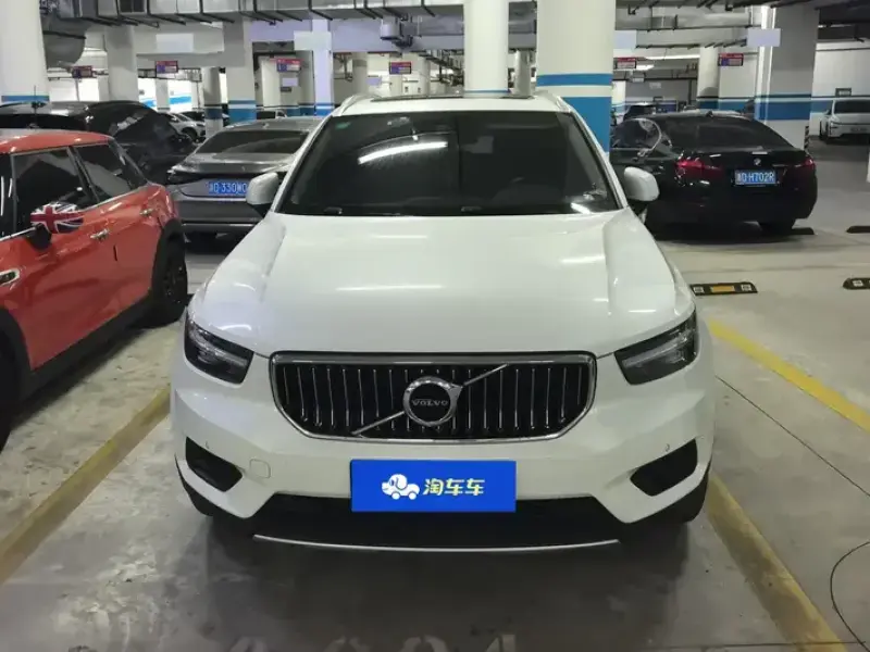 2020 Volvo XC40 с пробегом 47 000 км