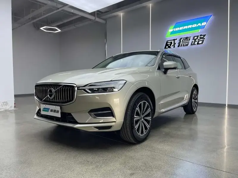 2020 Volvo XC60 с пробегом 49 800 км