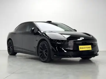 2024 Zeekr 007 с пробегом 39 600 км