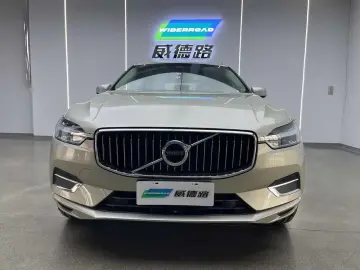 2020 Volvo XC60 с пробегом 49 800 км