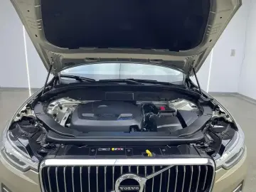 2020 Volvo XC60 с пробегом 49 800 км