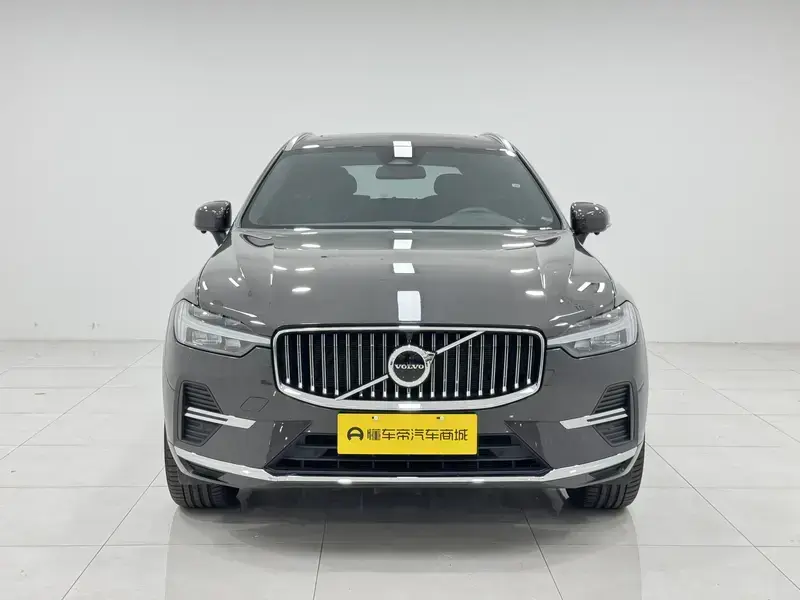 2024 Volvo XC60 с пробегом 10 900 км