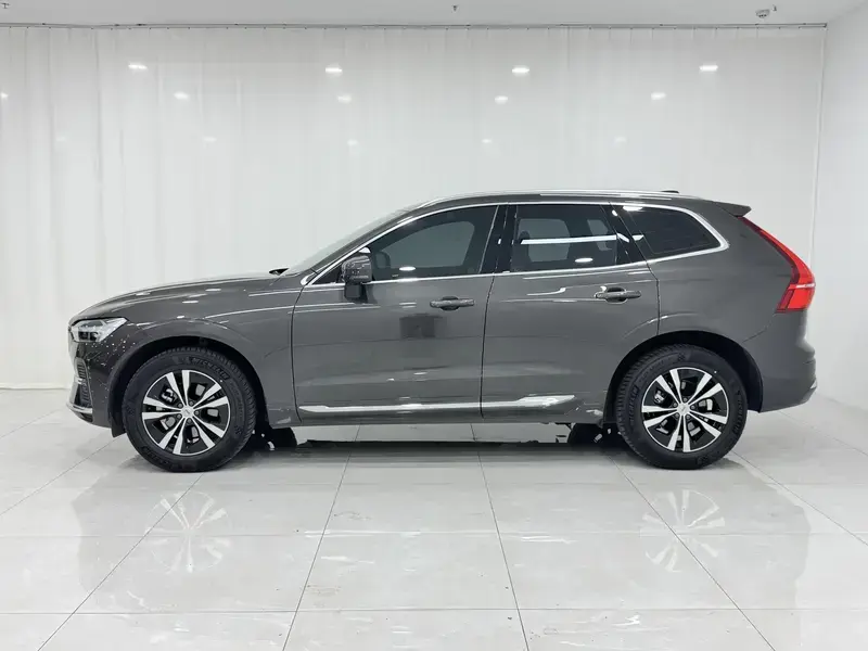 2024 Volvo XC60 с пробегом 10 900 км