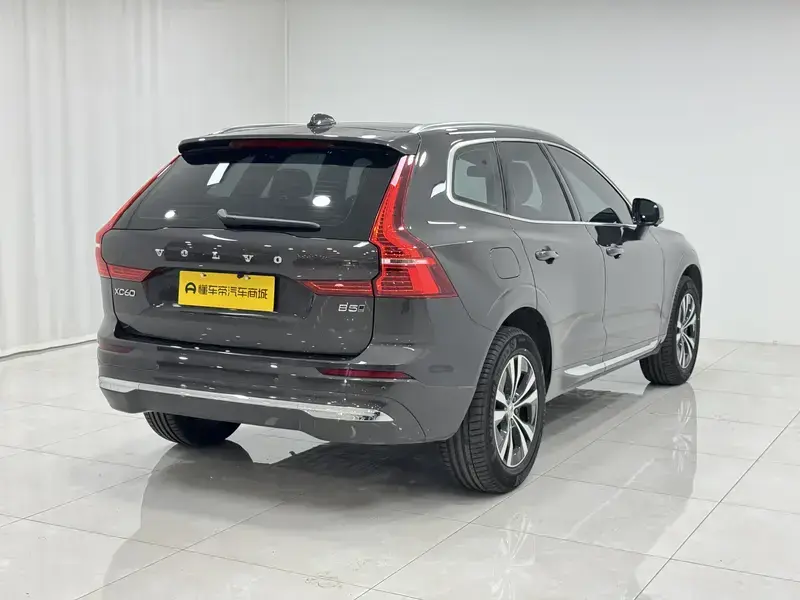 2024 Volvo XC60 с пробегом 10 900 км