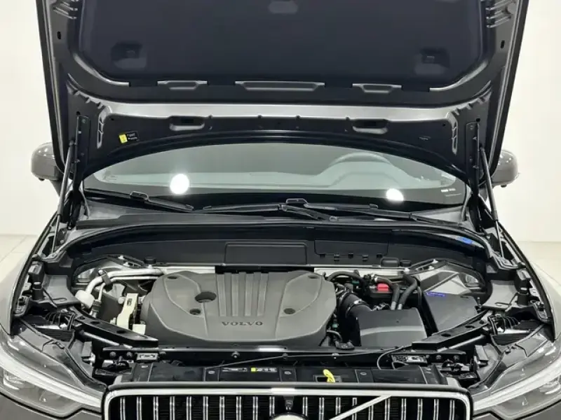 2024 Volvo XC60 с пробегом 10 900 км