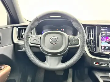 2024 Volvo XC60 с пробегом 10 900 км