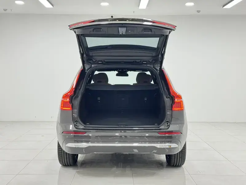 2024 Volvo XC60 с пробегом 10 900 км