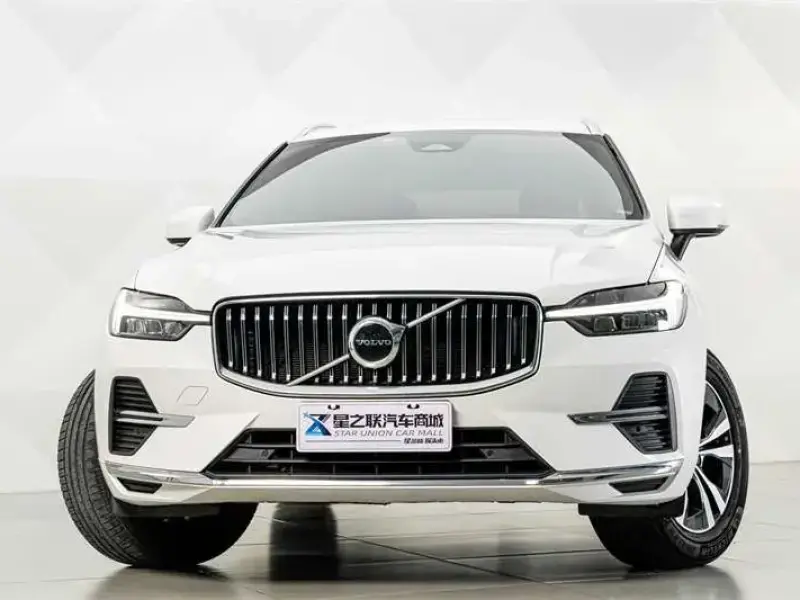 2023 Volvo XC60 с пробегом 49 900 км