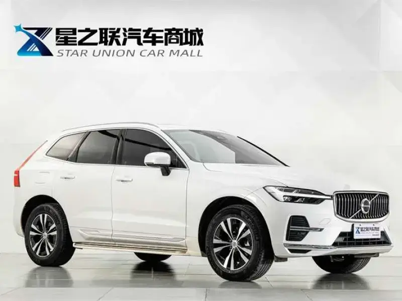 2023 Volvo XC60 с пробегом 49 900 км