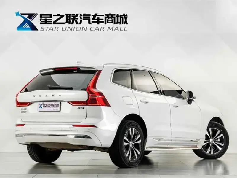 2023 Volvo XC60 с пробегом 49 900 км