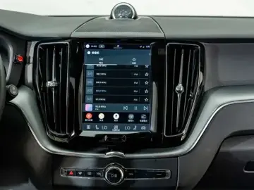 2023 Volvo XC60 с пробегом 49 900 км