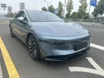 2024 Zeekr 007 с пробегом 39 000 км