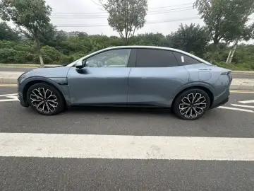 2024 Zeekr 007 с пробегом 39 000 км