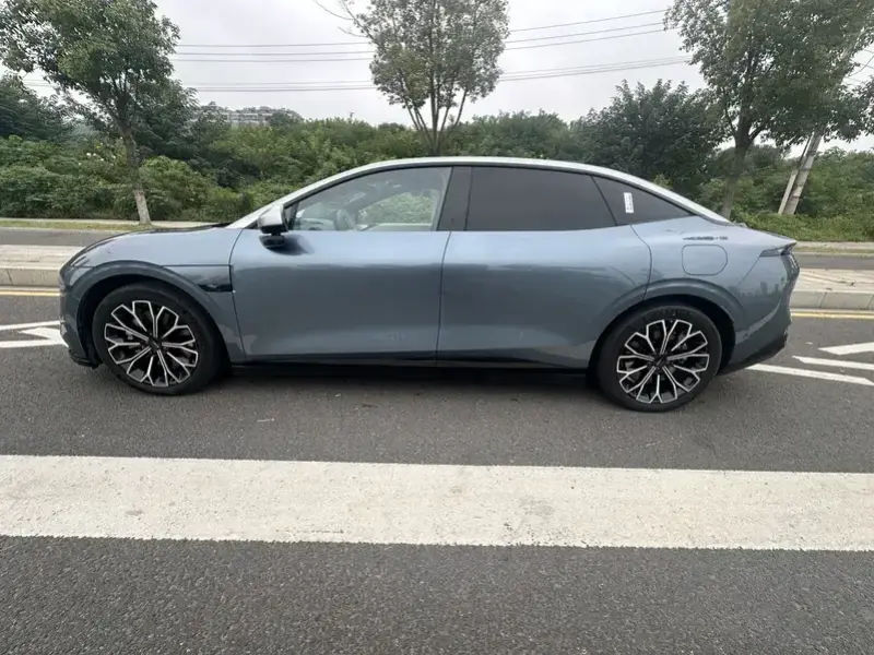 2024 Zeekr 007 с пробегом 39 000 км