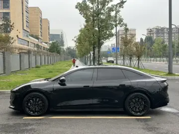 2024 Zeekr 007 с пробегом 28 000 км