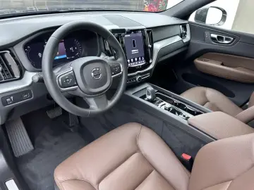 2022 Volvo XC60 с пробегом 36 400 км