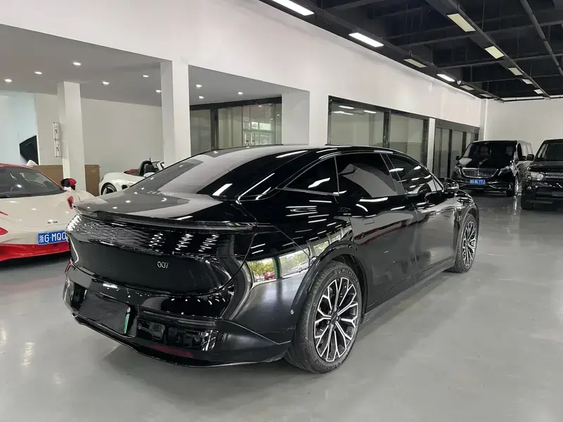 2024 Zeekr 007 с пробегом 50 000 км
