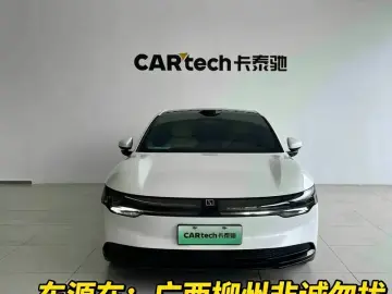 2025 Zeekr 007 с пробегом 13 000 км