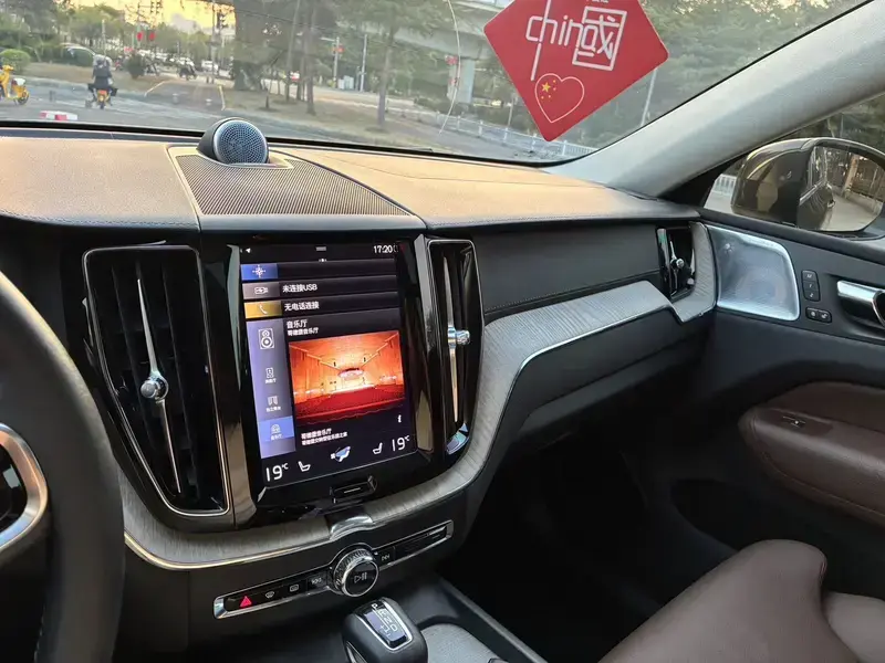 2020 Volvo XC60 с пробегом 122 000 км