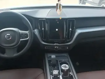 2022 Volvo XC60 с пробегом 48 000 км