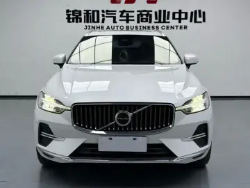 2022 Volvo XC60 с пробегом 50 000 км