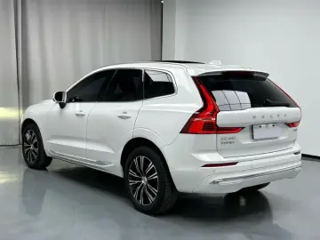 2022 Volvo XC60 с пробегом 50 000 км