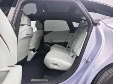 2025 Zeekr 007 с пробегом 8 600 км