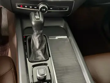 2019 Volvo XC60 с пробегом 119 000 км
