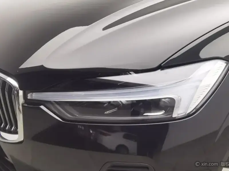 2024 Volvo XC60 с пробегом 30 500 км