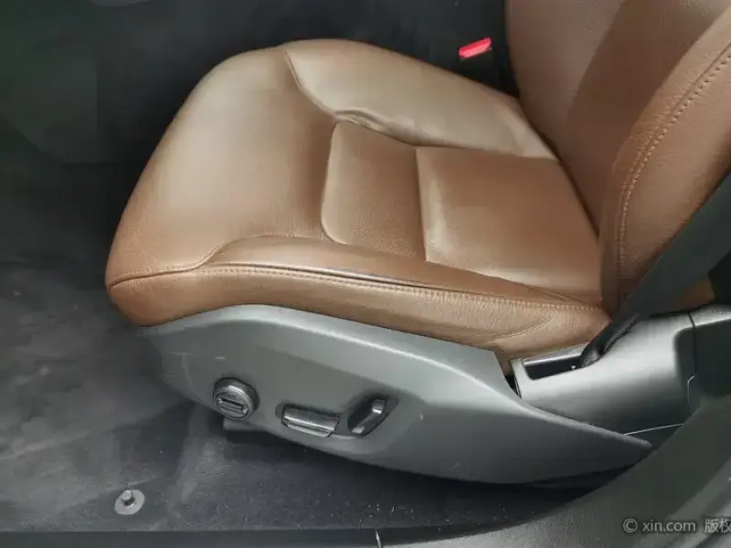 2024 Volvo XC60 с пробегом 30 500 км
