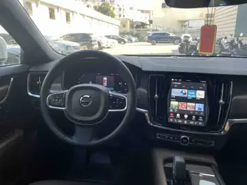 2024 Volvo V90 с пробегом 14 700 км
