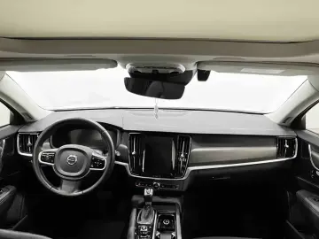 2020 Volvo V90 с пробегом 79 000 км