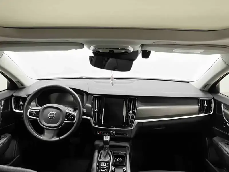 2020 Volvo V90 с пробегом 79 000 км