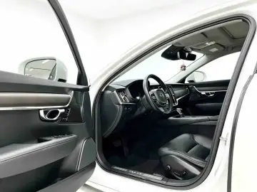 2020 Volvo V90 с пробегом 79 000 км