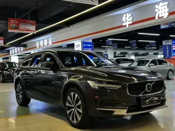 2022 Volvo V90 с пробегом 69 000 км