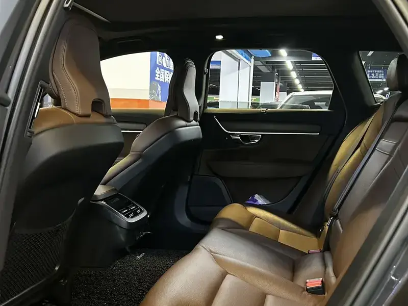 2022 Volvo V90 с пробегом 69 000 км