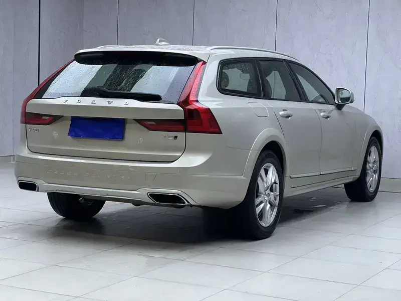 2019 Volvo V90 с пробегом 153 000 км