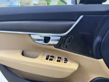 2019 Volvo V90 с пробегом 123 000 км