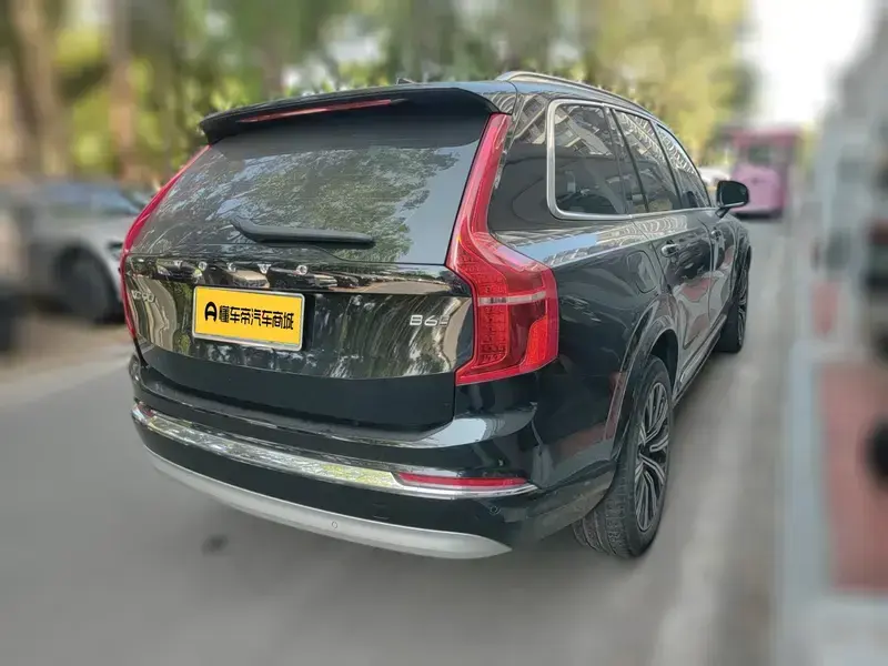 2022 Volvo XC90 с пробегом 63 300 км