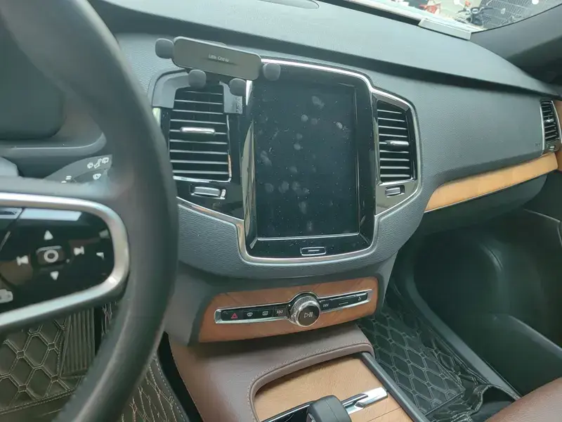 2022 Volvo XC90 с пробегом 63 300 км