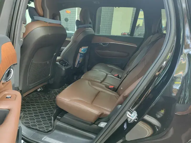 2022 Volvo XC90 с пробегом 63 300 км