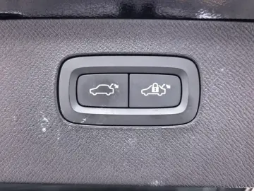 2020 Volvo XC90 с пробегом 40 700 км