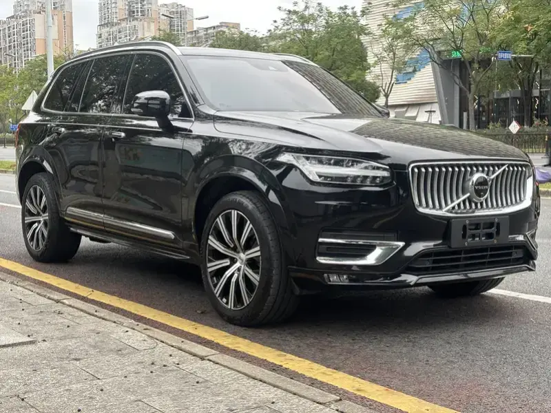 2022 Volvo XC90 с пробегом 108 800 км
