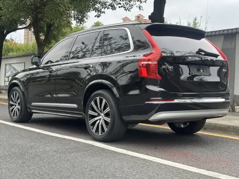2022 Volvo XC90 с пробегом 108 800 км