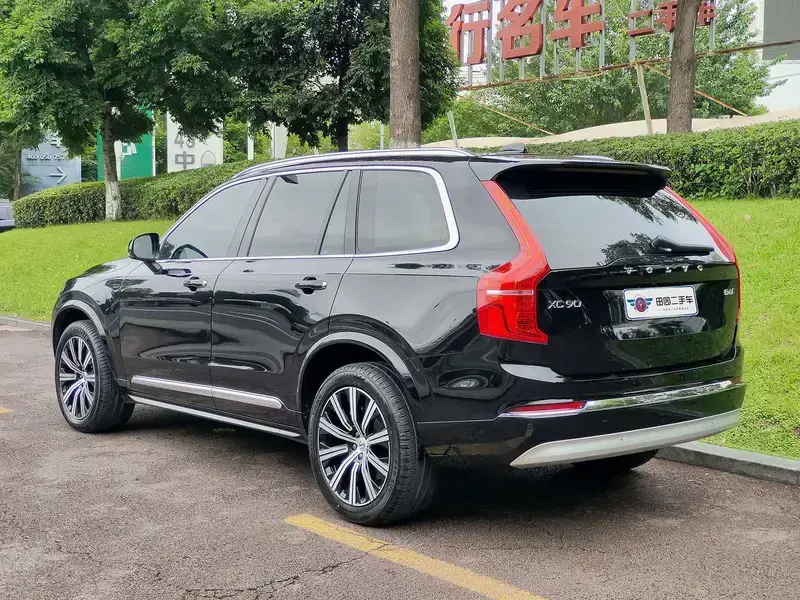 2021 Volvo XC90 с пробегом 90 000 км