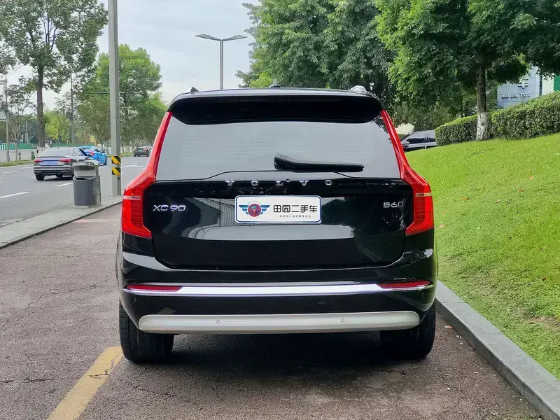 2021 Volvo XC90 с пробегом 90 000 км