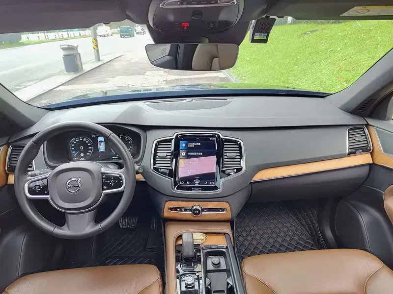2021 Volvo XC90 с пробегом 90 000 км