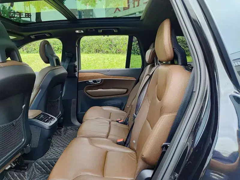 2021 Volvo XC90 с пробегом 90 000 км