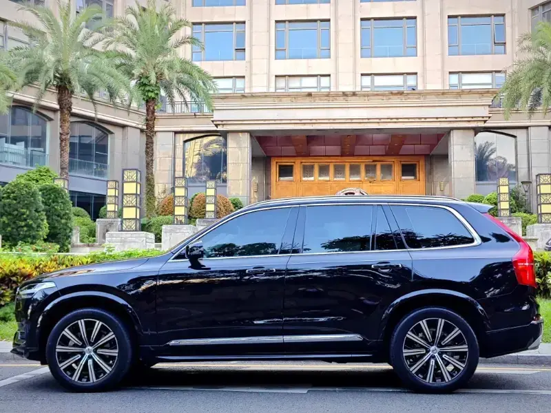 2022 Volvo XC90 с пробегом 90 000 км