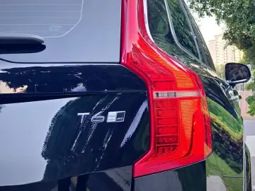2022 Volvo XC90 с пробегом 90 000 км